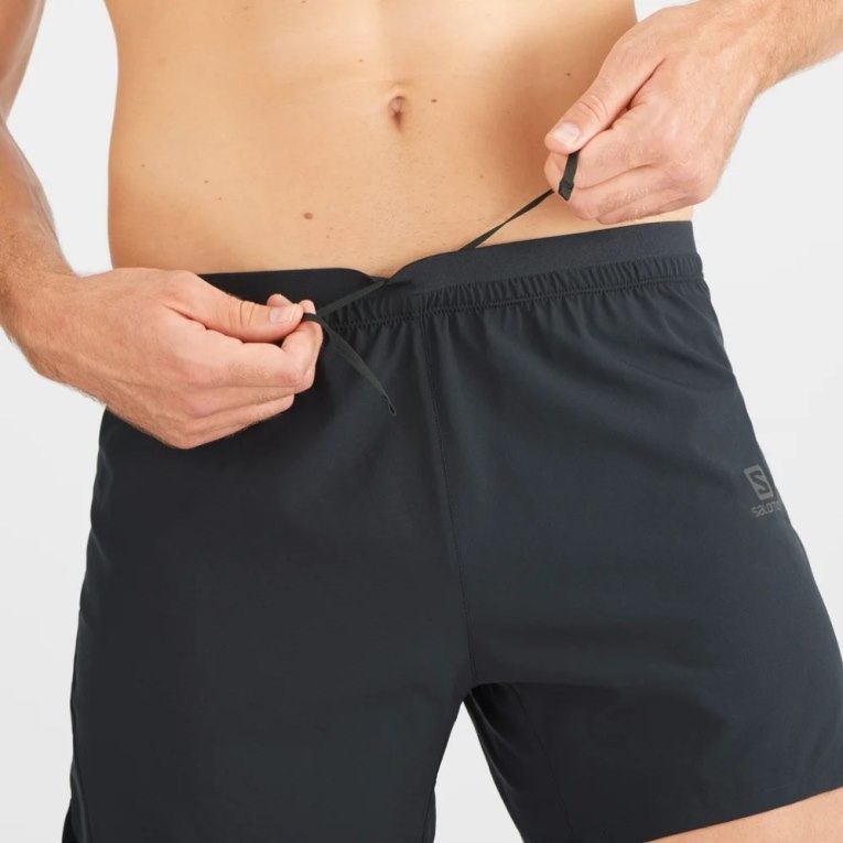 Black Salomon Cross 5'' Men's Shorts | PH 43759A